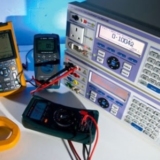 Aferição de equipamento industrial Calibração de Paquímetro Empresa de Calibração