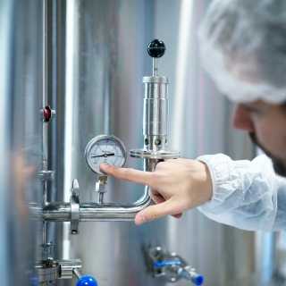 Calibrar manômetro: por que e como fazer? Calibração de Instrumentos Sorocaba Calibração Manômetro